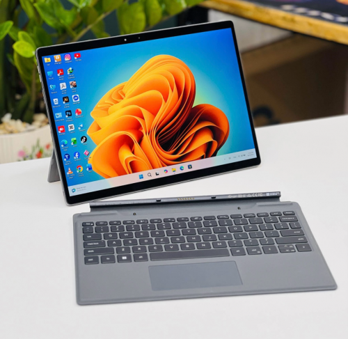 Dell Latitude 7320 Detachable 2-in-1 Core i7 11 genera Ram:16GB SSD:512GB Touchscreen 12.5inch Great