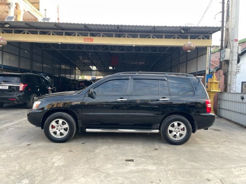 HIGLANDER ឆ្នាំ​ 01​ ឡានស្អាត​ឡានស្អាត​គ្រឿងក្នុងថ្មី​មិនបុកមិនប៉ះ​