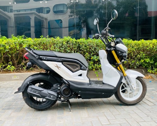 Honda Zoomer x