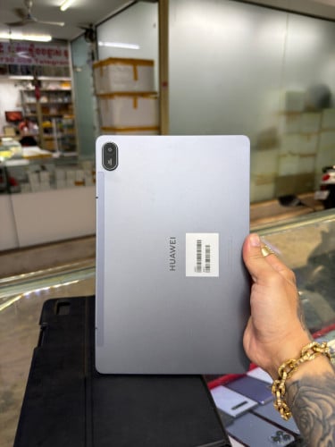 Huawei MatePad SE 11” Company Ram8GB HD128GB Sim&WiFi, Phone Condition 97% , Have Case & Pen