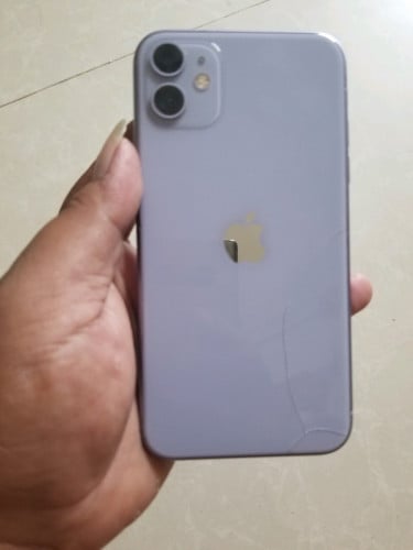 Iphone 11 128g 105$ អត់ជាប់អីទេប្រើបានធម្មតាបែកមុខក្រោយដូចរូប