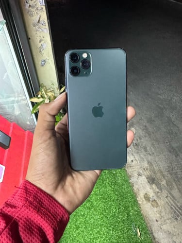 iPhone 11 Pro Mak សាណុំសុីន
