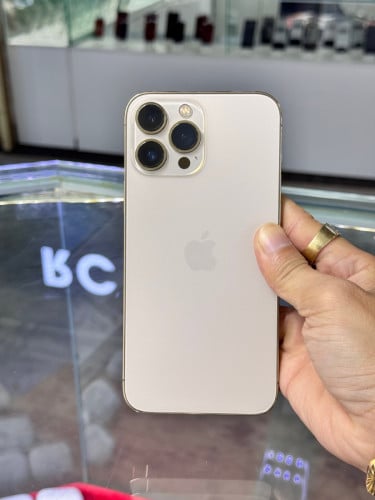 iPhone 13 Pro Max Gold ZP/A HD256GB Phone Condition 98% 🔋85% , ដូរអេក្រង់Zin ,ម៉ាស៊ីនហ្សីន