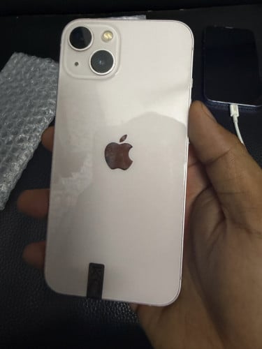 iPhone e 13 220$