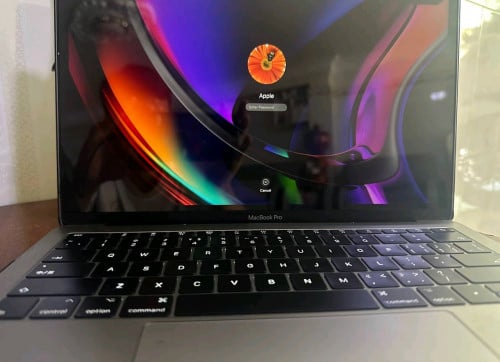 Macbook Pro 2017 13-inch 2K Display