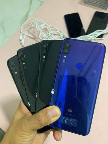 MI Play ទូរស័ព្ទ សំណុំសុីន ស្អាត រេម​ 4/64