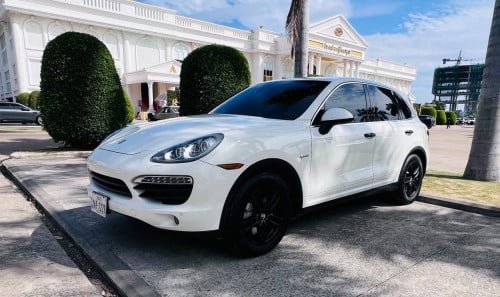 Porsche Cayenne S hybrid V6 2011
