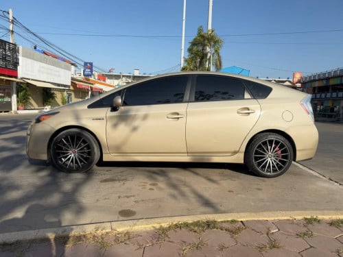 PRIUS 2010 For Rent /出租