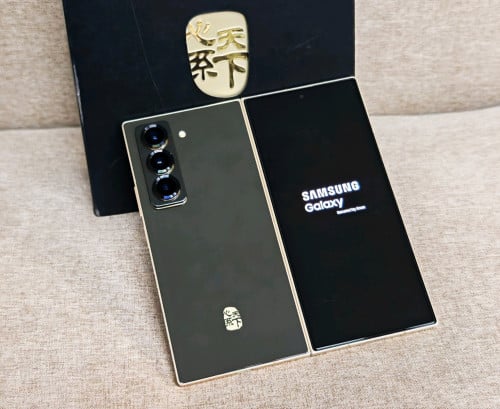 Samsung W25 Special Edition 99% Full Set Box