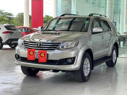 Toyota Fortuner 2013