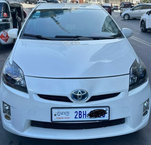 Toyota Prius 010 Option 2 សំនំ​សុី​ន​14800$ ចរចារ​