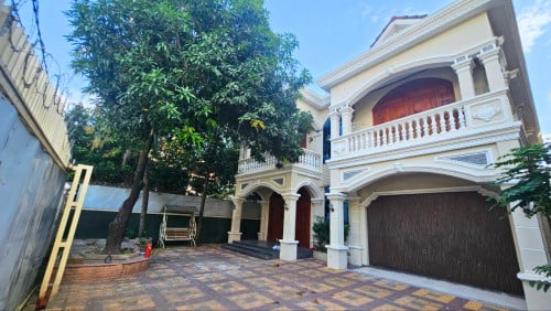 Villa for Lease in Toul Tompong _ USD2000