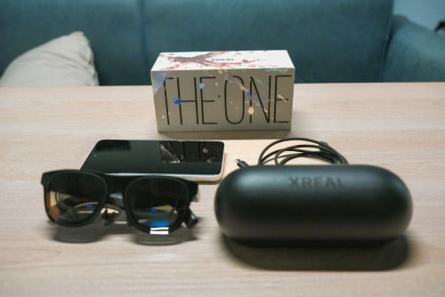 Xreal One Glasses and Xreal Beam Pro Bundle (ជាមួយ Prescription Lenses)