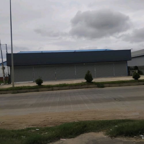 ឃ្លាំងអាជីវកម្មសំរាប់ជួល