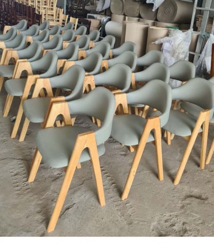 កៅអីកាហ្វេ រឺ​​  អាហារ