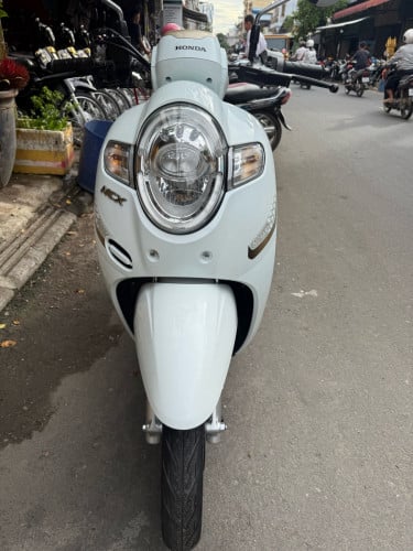 ថ្មីមិនដែលជួប