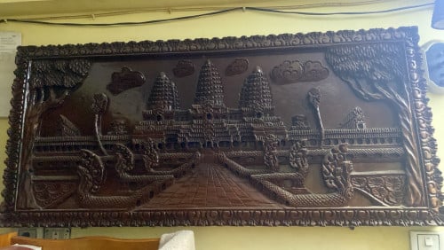 ចរចារបាន រូបចម្លាក់ឈើឈ្លិប (កម្រាស់4ហ 125·56)