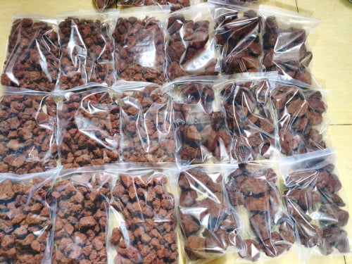 ថ្ម ឡាវ៉ា ធ្វើអោយទឹកថ្លា