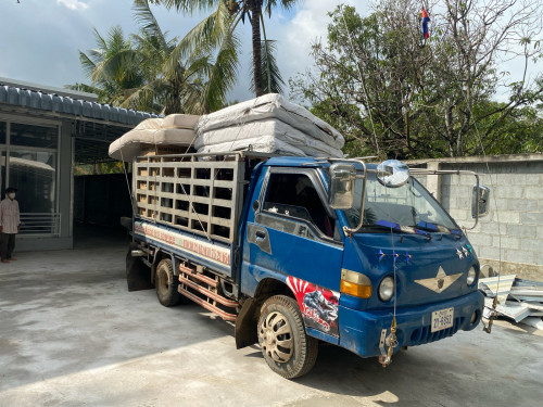 ឡានជួលដឹកឥវ៉ាន់