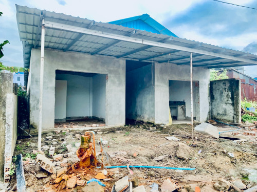 ផ្ទះលក់10បន្ទប់ ទំហំ10x30m នៅឃ្លាំងលើ ប្លង់រឹង ចរចាបាន