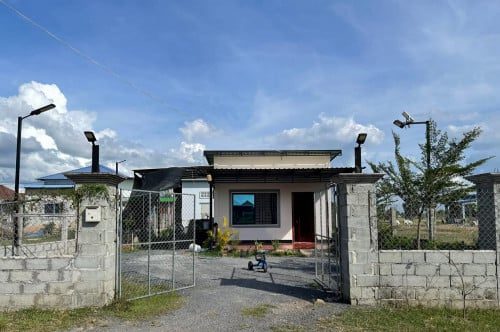 ដី នឹង ផ្ទះ លក់ ទំហំ 10*20