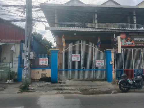 លក់ផ្ទះ 180000$