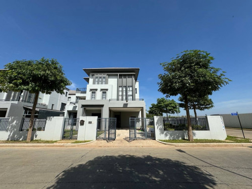 វីឡាឃ្វីនដេគ័រស្រាប់ សម្រាប់ជួល | Decorated Queen Villa for Rent ( ផ្ទះកែង