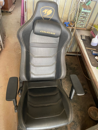 កៅអី gaming brand cougar