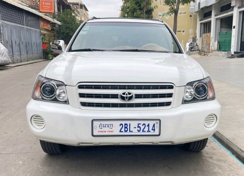 រៀបចំរួច Highlander 2002 V4 P1 ក្នុងលឿង( 2BL. ម្ចាស់ដើម) ធានាឡានថ្មី ធានាទឹកថ្នាំហ្ស៊ីន 90%🥇✅