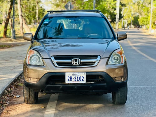 សួរស្តីពុកម៉ែបងប្អូនខ្ញុំចង់លក់ឡានHonda CR-Vឆ្នាំ2002ប៉ុង2Full Optionតំលៃ7900$ចរចារបានុ