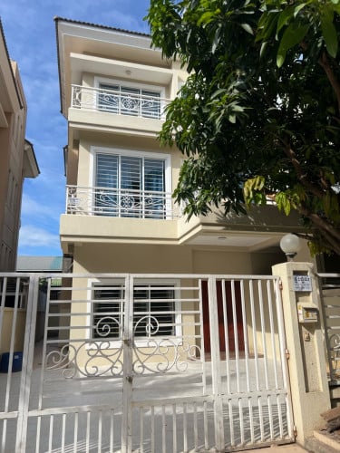 ផ្ទះវីឡា ជួល houses for rentពិភពថ្មី ច្រេស