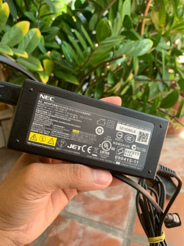 លក់ឆ្នាំងសាកត្រូវ JBL boomboxសាកលឿនដូចសុីន