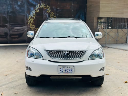 ខ្ញុំចង់លក់ឡានមួយគ្រឿងLexus RX330ឆ្នាំផលិត2004ប៉ុង1FullnOptionតំលៃ23900$ចរចារបានក្រុងសៀមរាប