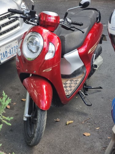 លក់scoopy 024 ប្រើសោរ