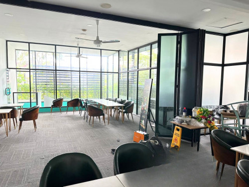 ផ្ទះអាជីវកម្មហាង | Shop House for Rent - Toul Tompong
