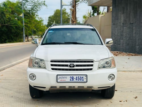 សួរស្តីពុកម៉ែបងប្អូនឡានលក់Toyota Highlander ឆ្នាំផលិតឆ្នាំ2001ប៉ុង2តំលៃ12500$ចរចារក្រុងសៀមរាប
