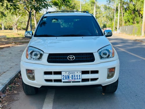 សួរស្តីពុកម៉ែបងប្អូនខ្ញុំចង់លក់ឡានToyota Rav4ឆ្នាំ2001ប៉ុង1តំលៃត្រឹមតែ8900$ចរខារបានខ្លះ