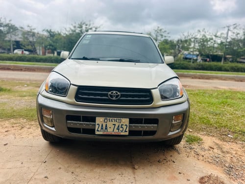 ឡានខ្ញុំចង់លក់បងប្អូនToyota Rav4ឆ្នាំ2001ប៉ុង2ឡានស្អាតតំលៃត្រឹមតែ8500$ចរចារបានក្រុងសៀមរាប