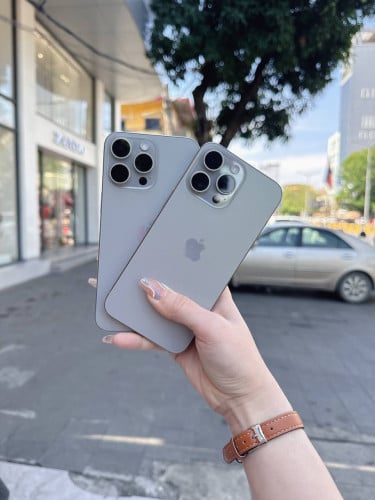 280$ យកបាន 15 pro max