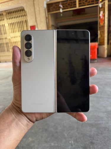 Fold4 12g/256g (វៃដូរបាន)👉$325