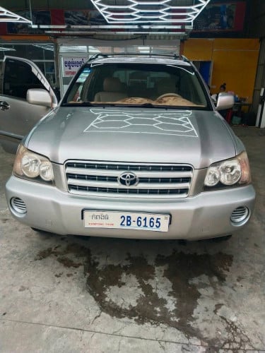 Highlander ឆ្នាំ 02 ប៉ុង01 6ម៉ាស៊ីន ម៉ាញ៉ែត MC បេីកដំបូល