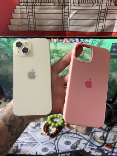 iPhone 13 / 128g / មានស្កេន / អេកក្រង់ថ្មី ថ្មហ្សុីននៅ 74% លក់តំលៃក្រោមទីផ្សារនៅកម្ពុជា 225$ ដាច់