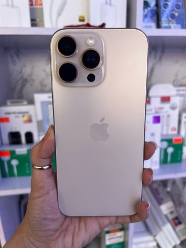 iPhone16promax 256G X/A ប្រេីបានសុីម2ស្អាតសុំនុំហ្សុីន