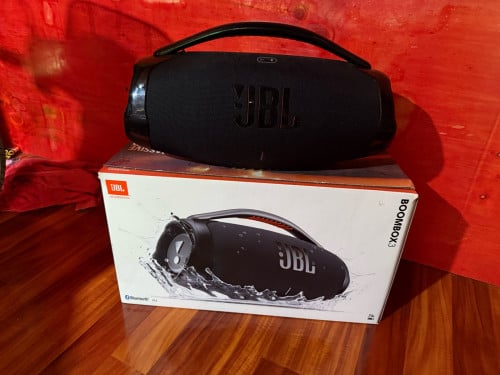 JbL boombox 3