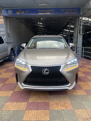 Lexus nx 200T 2មុឺនmileហ្សីន  5button