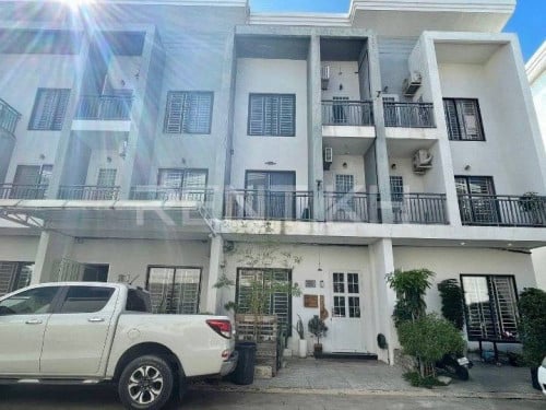 Link house for rent at Borey ARATA SenSok