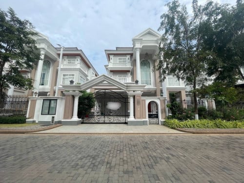 Luxury Queen Villa for Sale at PH 60M✨