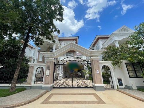 Luxury Villa for Sale at PH 60M✨