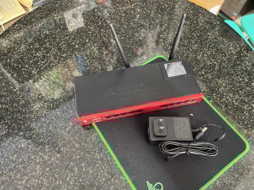 MikroTIk router RB2011Ui