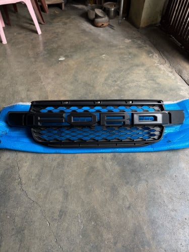 Pana មុខ Ford អក្សរធំស្អាតណាស់ Ford XLT and Wildtrak 2023 ដល់ 2025